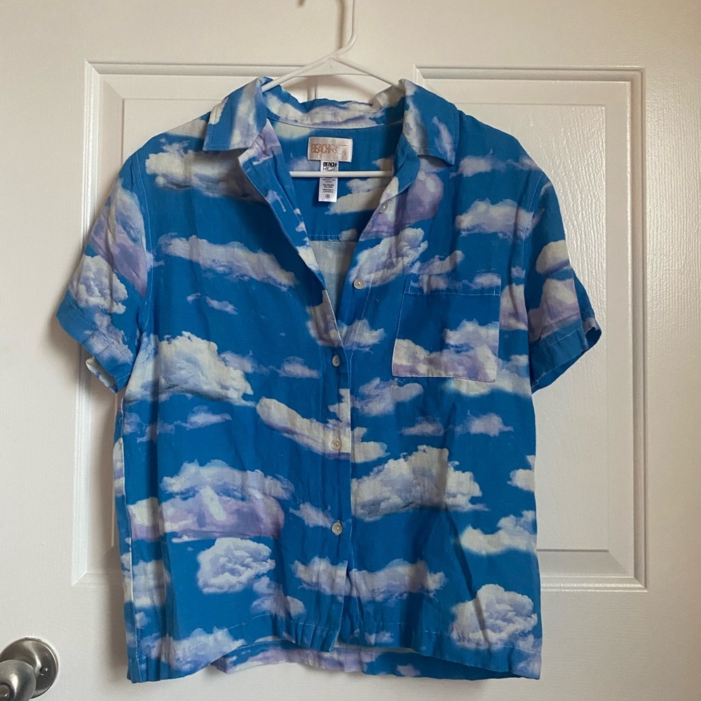 Beach riot button down short sleeve shirt w clouds size small
